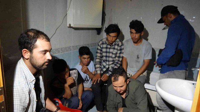 Polisten göçmen kaçakçılığı operasyonu