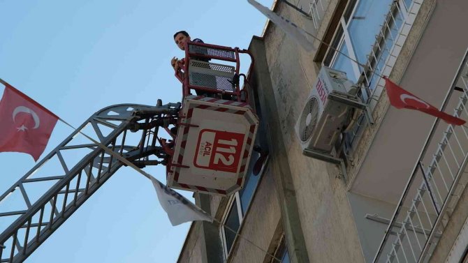 Prize takılı ev aletlerinden yangın çıktı