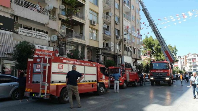 Prize takılı ev aletlerinden yangın çıktı