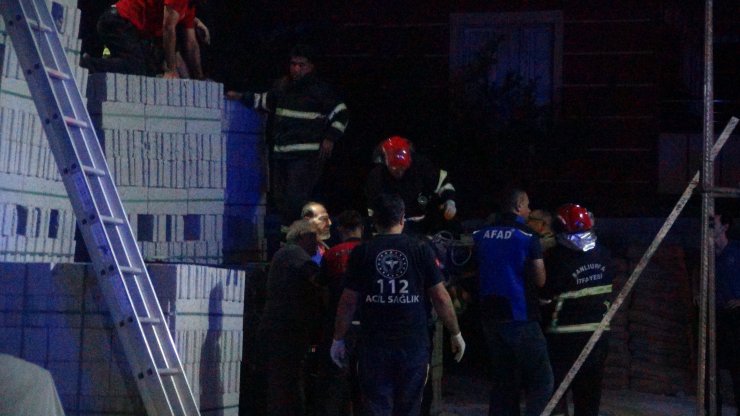 Şanlıurfa'da can pazarı! İnşaat çöktü