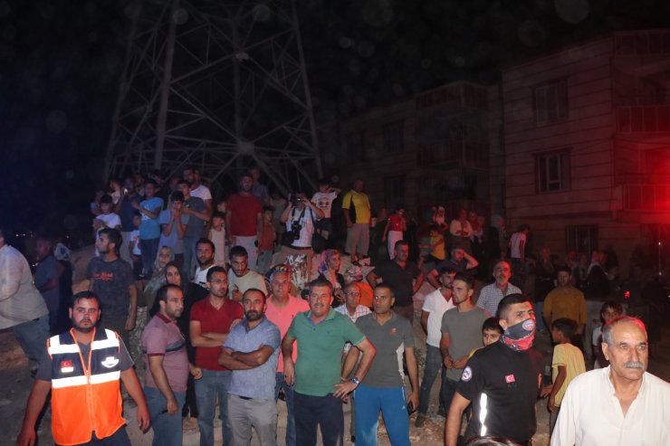 Şanlıurfa'da can pazarı! İnşaat çöktü