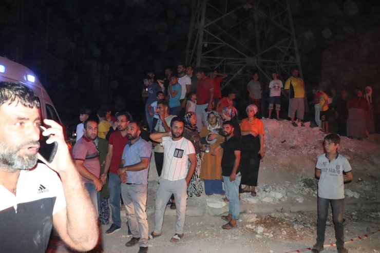 Şanlıurfa'da can pazarı! İnşaat çöktü