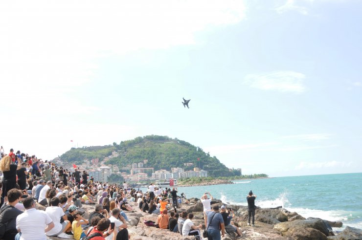 SOLOTÜRK'den gösteri uçuşu