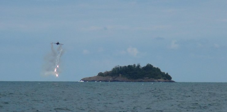 SOLOTÜRK'den gösteri uçuşu