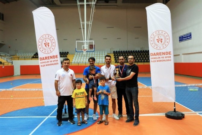 Tenis turnuvasında birinciler belli oldu