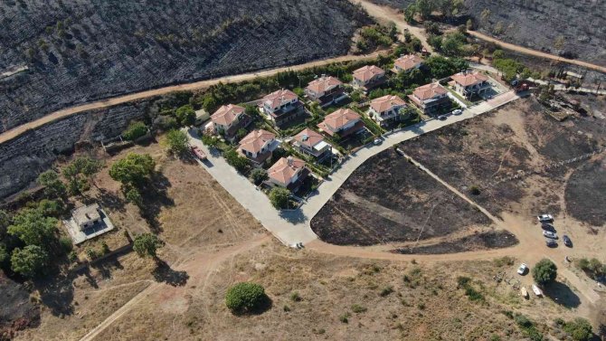 Yanan alan havadan görüntülendi