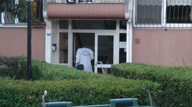 Yaşlı adam, kızı ve komşuları tarafından ölü bulundu