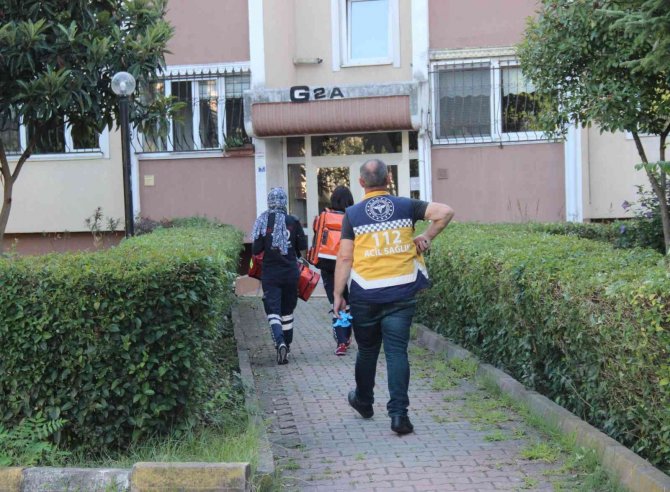 Yaşlı adam, kızı ve komşuları tarafından ölü bulundu