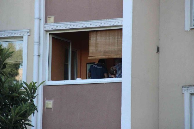 Yaşlı adam, kızı ve komşuları tarafından ölü bulundu