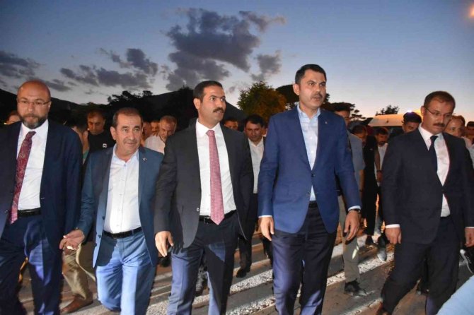 Bakan Kurum: “Van Gölü’ne arıtılmamış bir gram su bırakmayacağız”