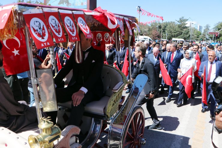 Bakan Varank: Her tökezlediğimizde küllerimizden tekrar doğduk