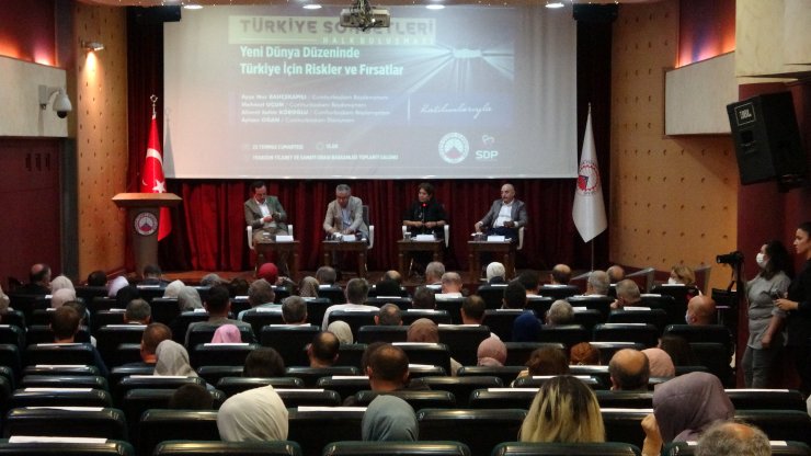 Cumhurbaşkanı Başdanışmanı Uçum: 'Çok kutuplu dünyaya gidiş' diye bir algı var