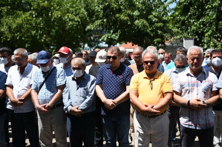 Denizde boğulan koro şefi, son yolculuğuna uğurlandı