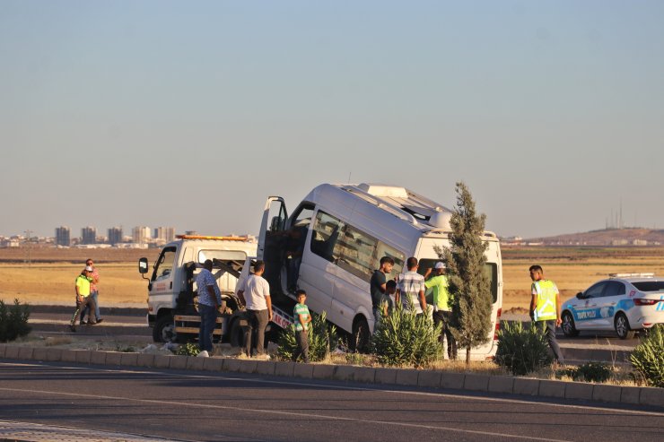 Hasarlı kazaya karışan minibüse, işçilerin taşındığı minibüs çarptı: 7 yaralı