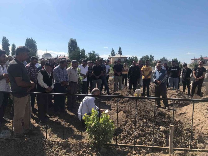 Hayvanları çalmaya gelen hırsızlar tarafından öldürüldü