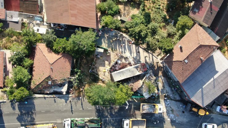 Kamyon dehşeti havadan görüntülendi