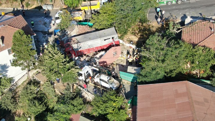 Kamyon dehşeti havadan görüntülendi