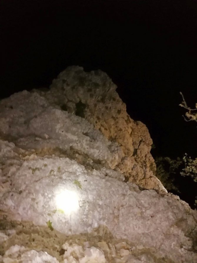 Keçi otlatırken kayalıklardan düşen çocuk hayatını kaybetti