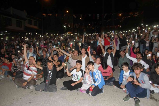 Konya'da konser veren Murat Kekilli’den “rahmetli Bülent Ersoy” gafı