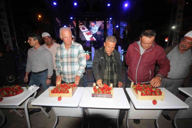 Konya'da konser veren Murat Kekilli’den “rahmetli Bülent Ersoy” gafı