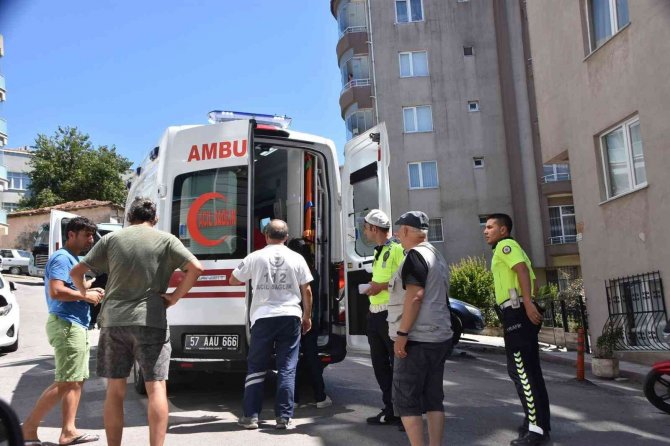 Motosiklet, önüne aniden çıkan 5 yaşındaki çocuğa çarptı