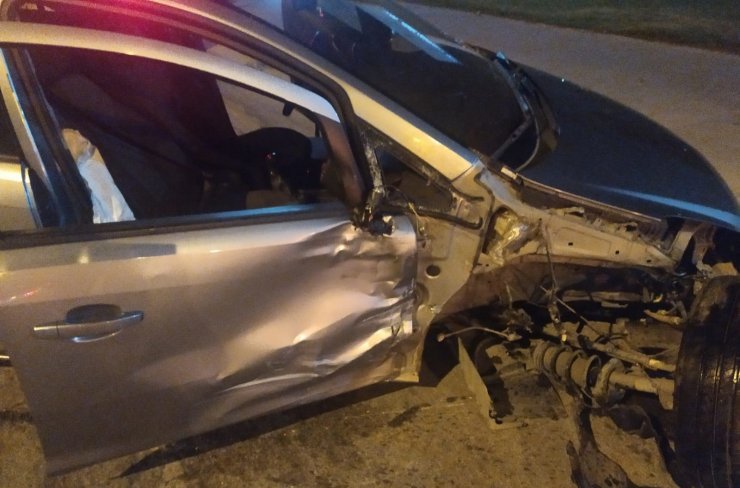 Otomobille çarpışan motosikletin sürücüsü ile yanındaki arkadaşı öldü