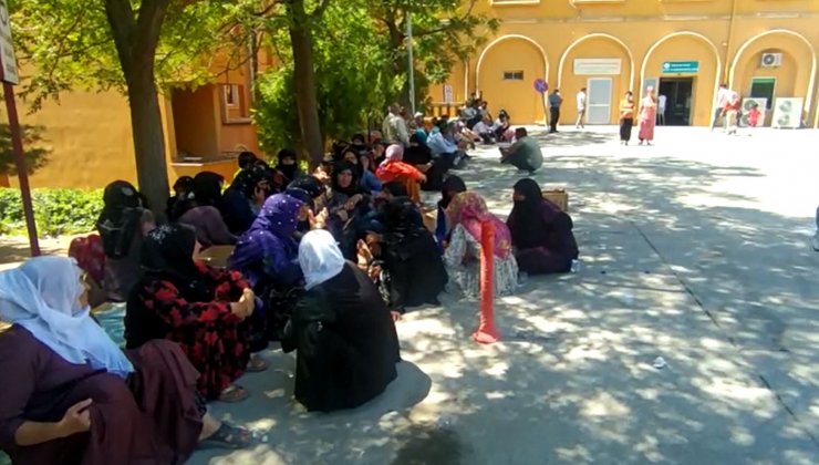 Tarım işçilerini taşıyan minibüs devrildi: 2 ölü, 17 yaralı