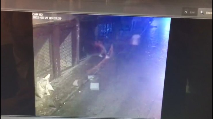 Beyoğlu'nda biber gazlı gasp