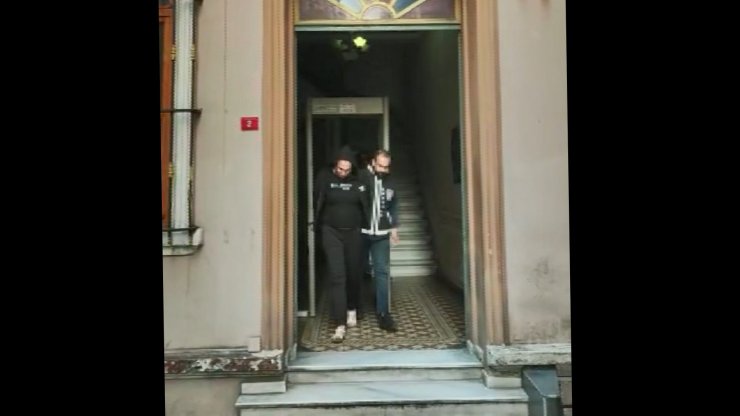 Beyoğlu'nda biber gazlı gasp