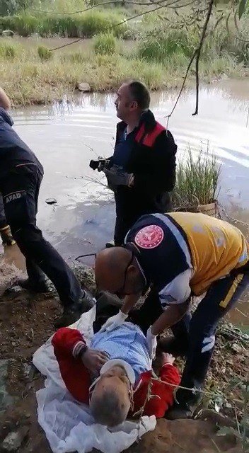 Boğulmaktan son anda kurtuldular