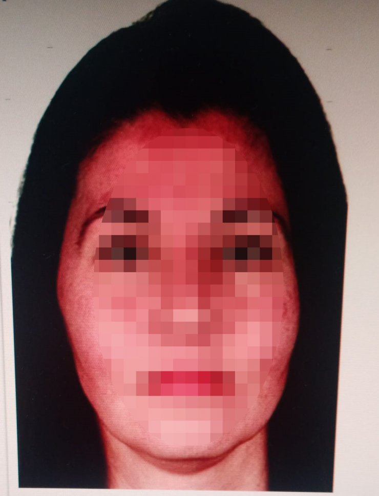 Boşaltılmak istenen çöp evde 1 yıldır odaya kilitli çocuk baygın bulundu