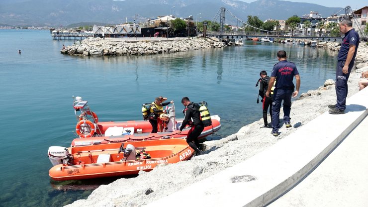 Edremit'te batan teknedeki otel işletmecisi aranıyor