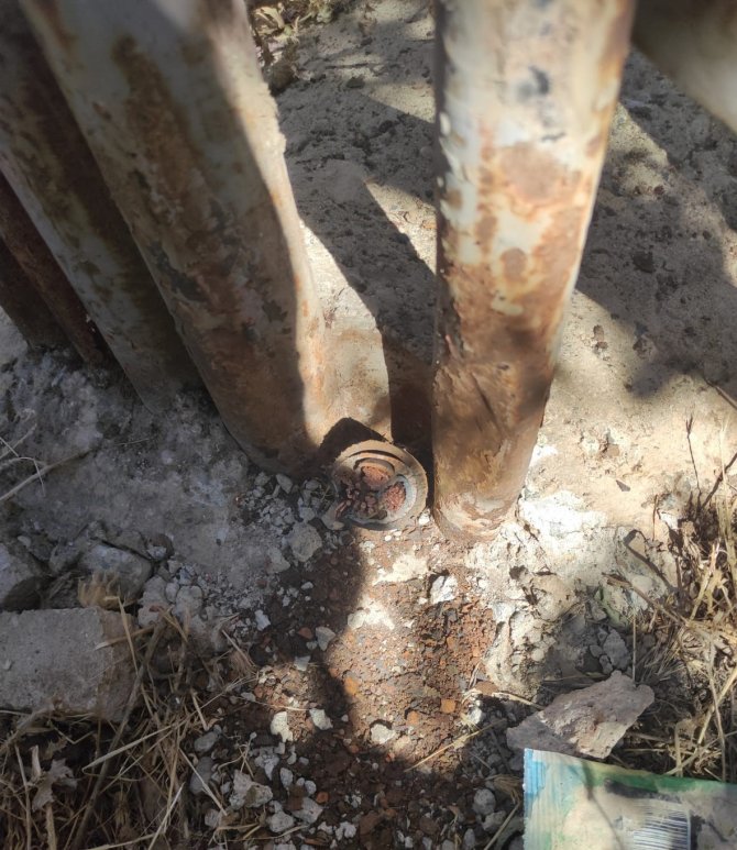 Kabloları çalmak isteyen hırsız yanlış kabloyu kesince 40 dairenin elektronik cihazı yandı