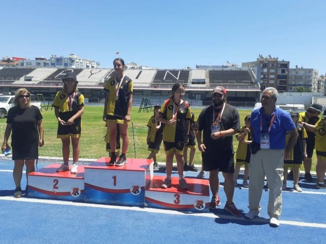 Minik okçular kıyasıya mücadele etti