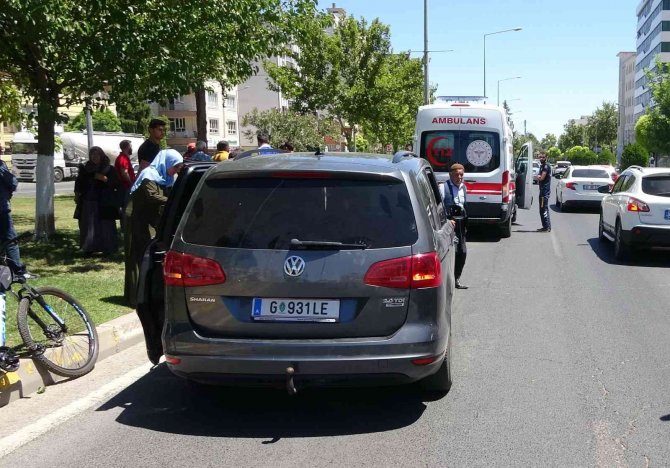 Otomobil yayaya çarptı: 1 yaralı