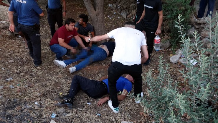 Pompalı tüfekle üvey oğlunu ve parkta oynayan çocuğu yaraladı