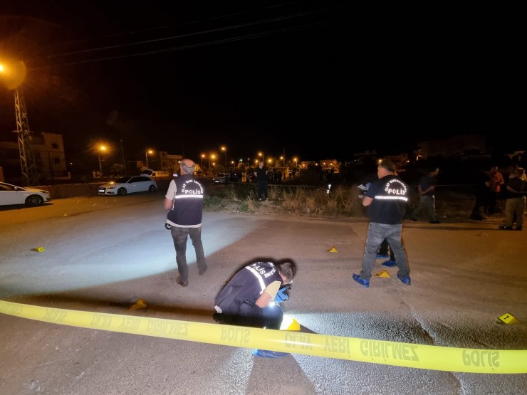 Adana'da iki grup sokak ortasında çatıştı: 2 ölü, 3 yaralı