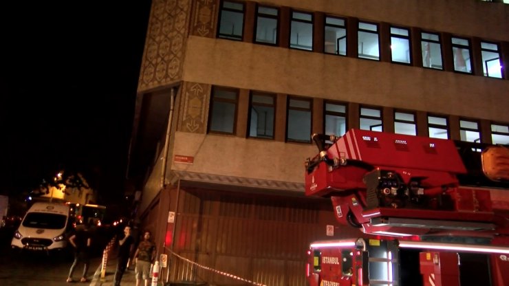 Ayakkabı imalathanesinde yangın çıktı