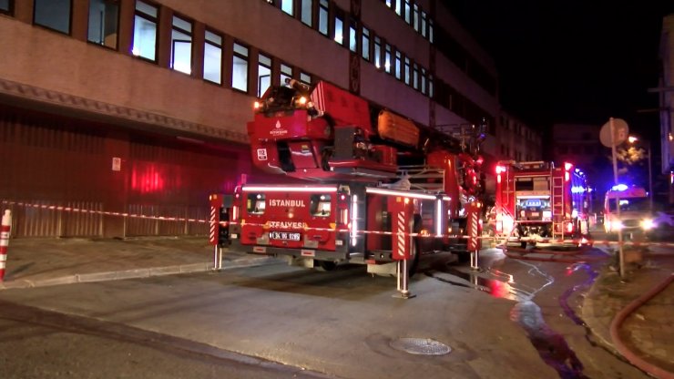 Ayakkabı imalathanesinde yangın çıktı