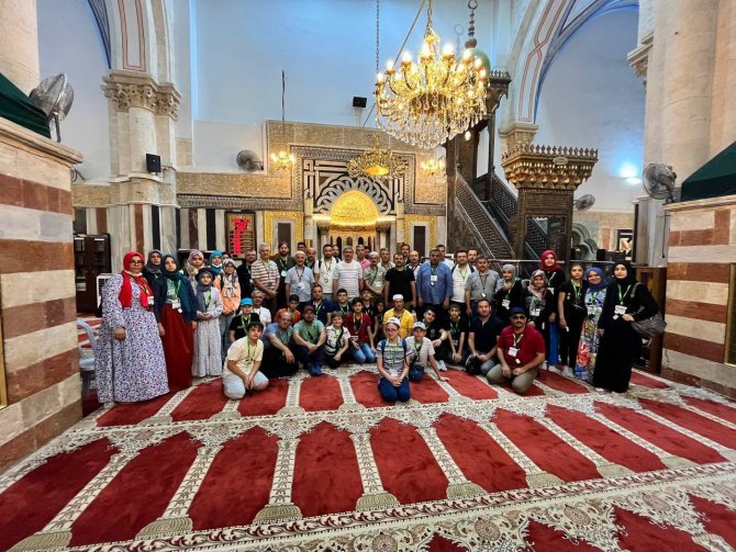 Başkan Altay öğrencileri Kudüs gezisiyle ödüllendirdi