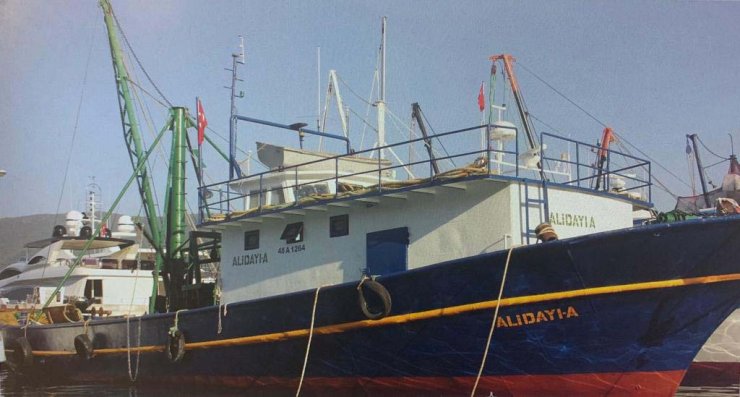 Çanakkale’de 226 kaçak göçmen ve 3 göçmen kaçakçısı yakalandı