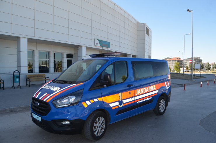 Düğünde ateş açanları uyaran damadın babası bıçaklandı