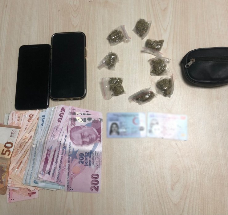 Durdurulan otomobilde uyuşturucu bulundu