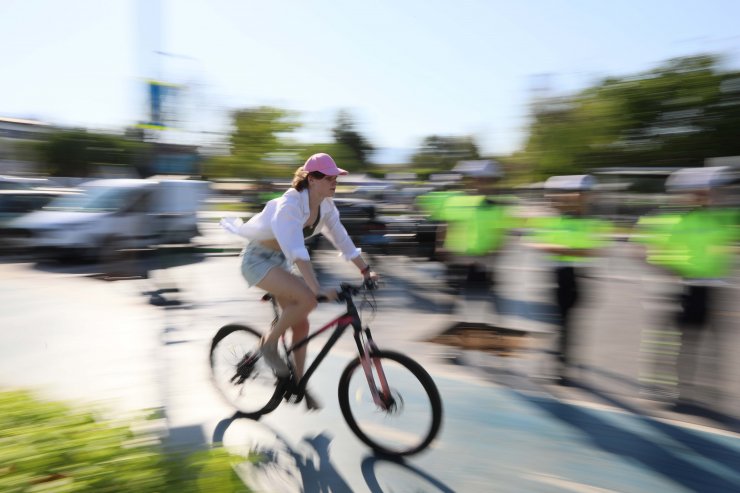 Elektrikli skuterleri 2 kişi kullananlara ceza