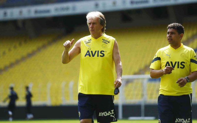 Fenerbahçe, Dinamo Kiev maçına statta çalıştı