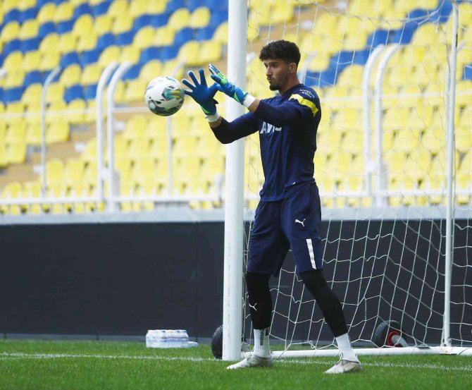 Fenerbahçe, Dinamo Kiev maçına statta çalıştı