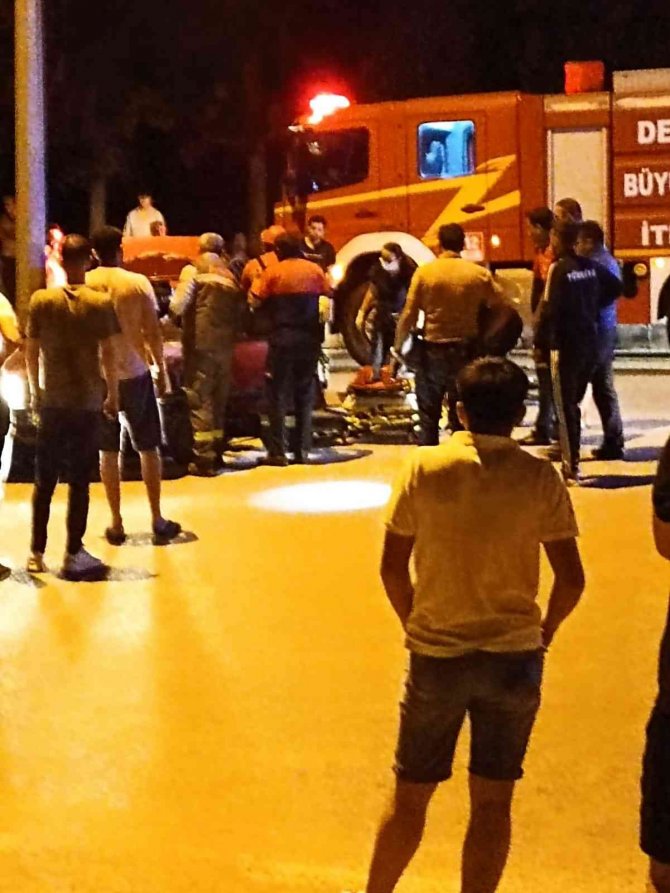 Genç sürücüye mezar olan otomobil aydınlatma direğine böyle çarptı