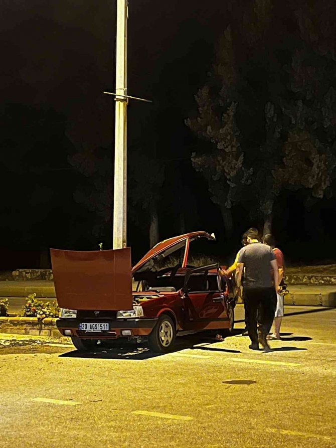 Genç sürücüye mezar olan otomobil aydınlatma direğine böyle çarptı