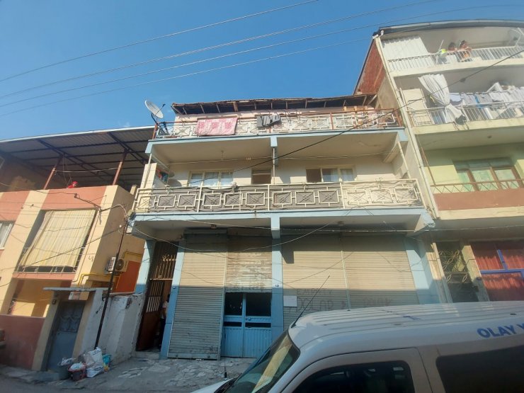 İzmir'de yasak aşk cinayeti; 1 ölü