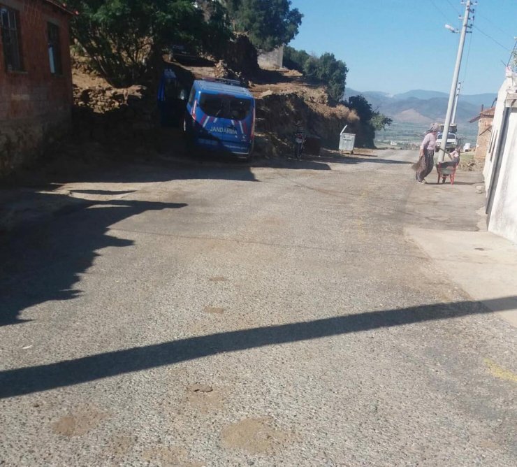 Komşusunun bıçakladığı çiftçi öldü